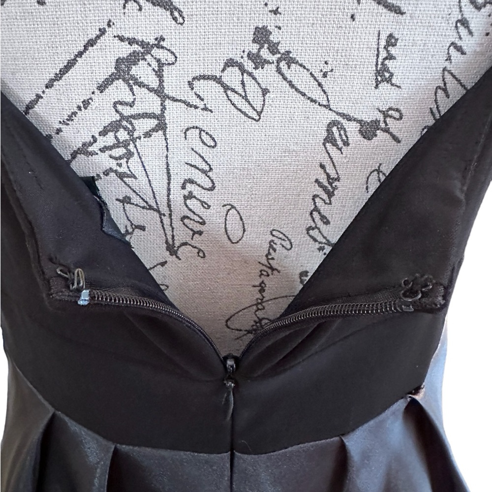 Dressbarn Black and Silver Dress Size 12 - Picture 5 of 7